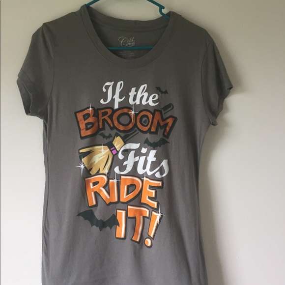 Halloween 👻 Graphic T shirt XL Gray 🤖EUC - Picture 1 of 5